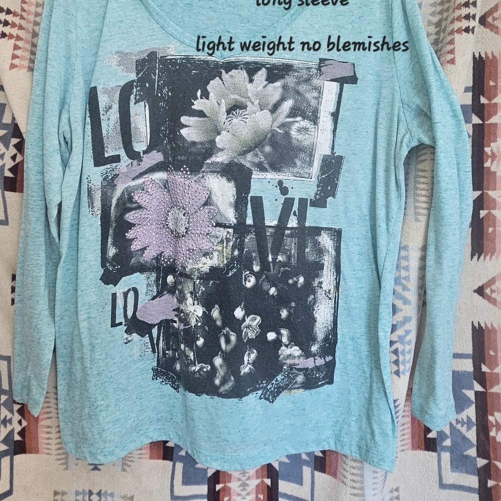 Floral Graphic "Love" Long Sleeve Shirt